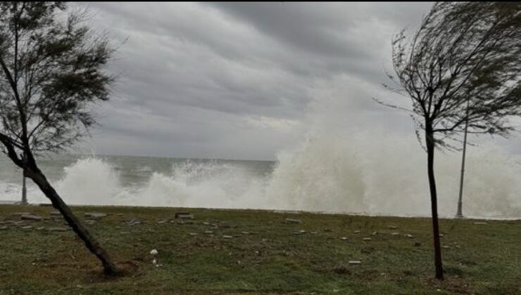 İSTANBUL’DA FIRTINA’NIN ETKİSİNİ HANGİ SEMT’LER HİSSETTİ ?