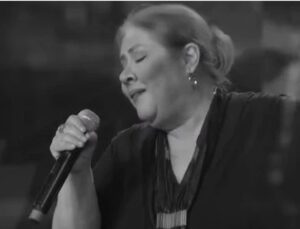 TÜRK HALK MÜZİĞİNİN EFSANE İSMİ HAYATINI KAYBETTİ! SEVENLERİ YASA BOĞULDU