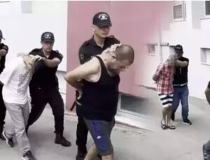 ADANA’DA TORBACILARDAN AKILALMAZ SAVUNMA: “SATICI DEĞİL, BAĞIMLIYIZ!”