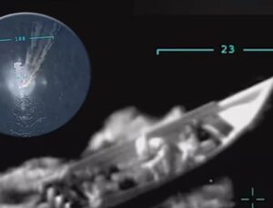 ABD VENEZUELA’DAN AYRILAN GEMİYE SALDIRDI: 11 ÖLÜ!