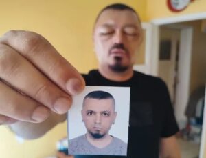 SAÇINI SİYAHA BOYAMAK İSTERKEN AZ KALSIN KÖR OLUYORDU!