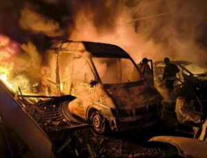 RUSYA’DAN UKRAYNA’YA FÜZE VE İHA SALDIRISI: BEBEK DAHİL 3 ÖLÜ!