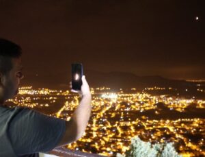 KANLI AY TUTULMASI EŞSİZ BİR GÖRSEL ŞÖLEN SUNDU!