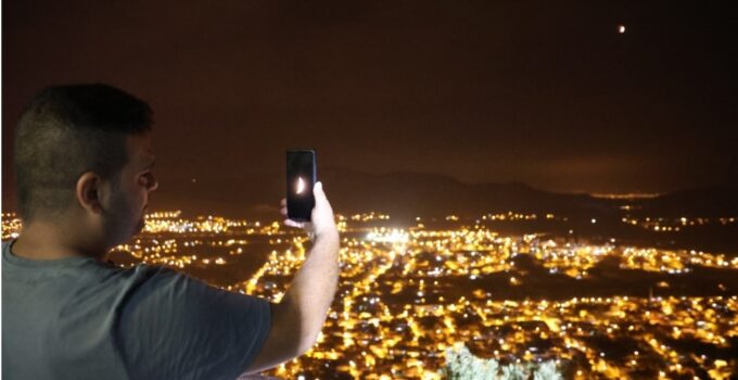 KANLI AY TUTULMASI EŞSİZ BİR GÖRSEL ŞÖLEN SUNDU!