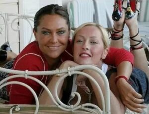 HÜLYA AVŞAR’IN KIZ KARDEŞİ HELİN AVŞAR SON HALİYLE ŞOK ETTİ!